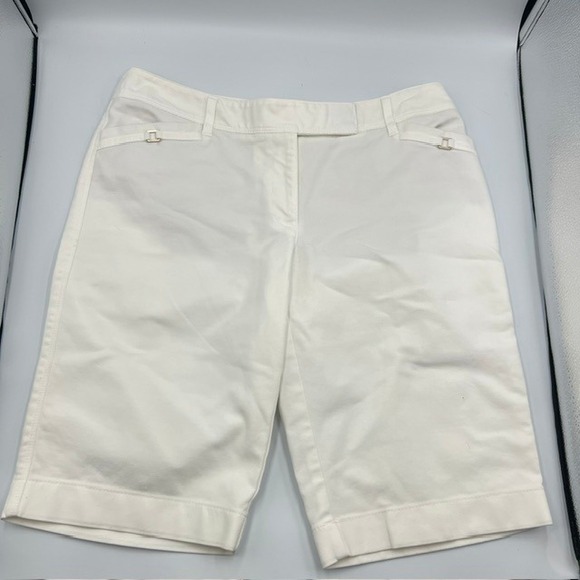White House Black Market Pants - White House Black Market Women's White Slim Bermuda Shorts Size‎ 4
